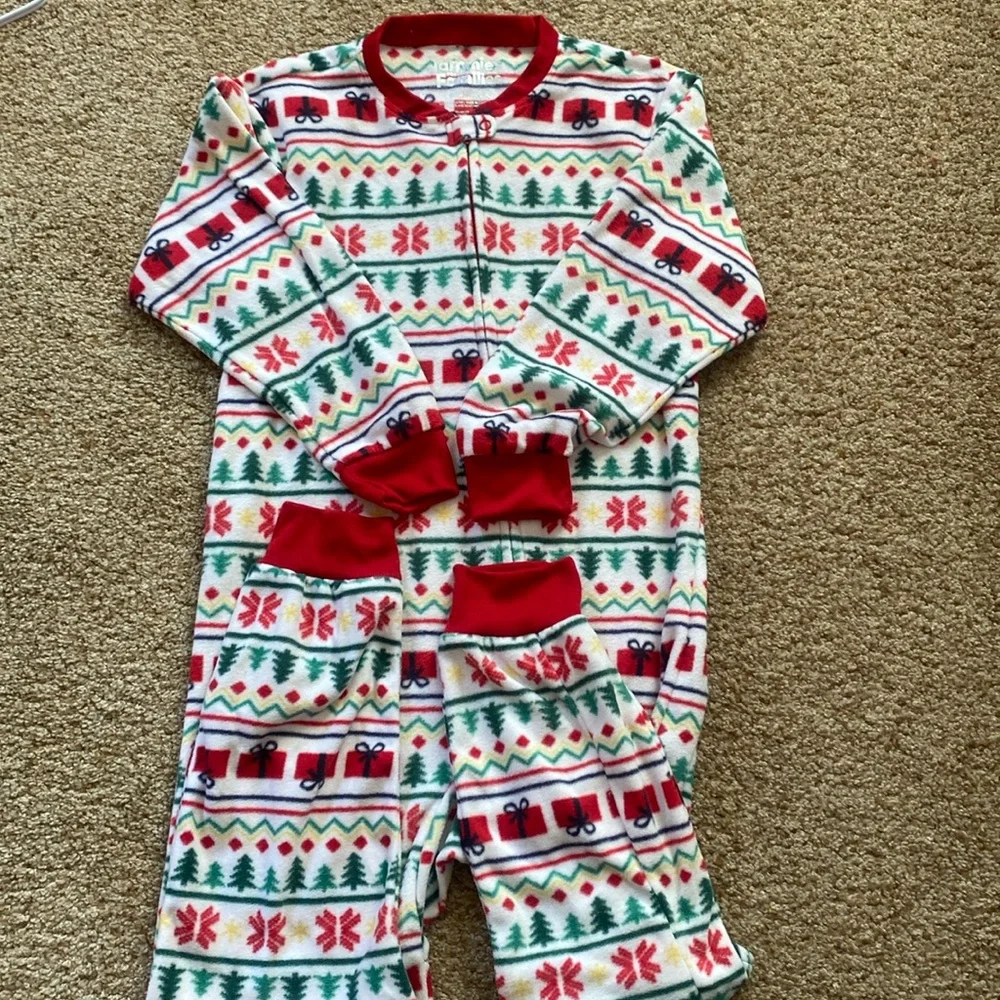 NWT & NWOT Kohls Jammies for Families onesie, size 5/6, 7/8